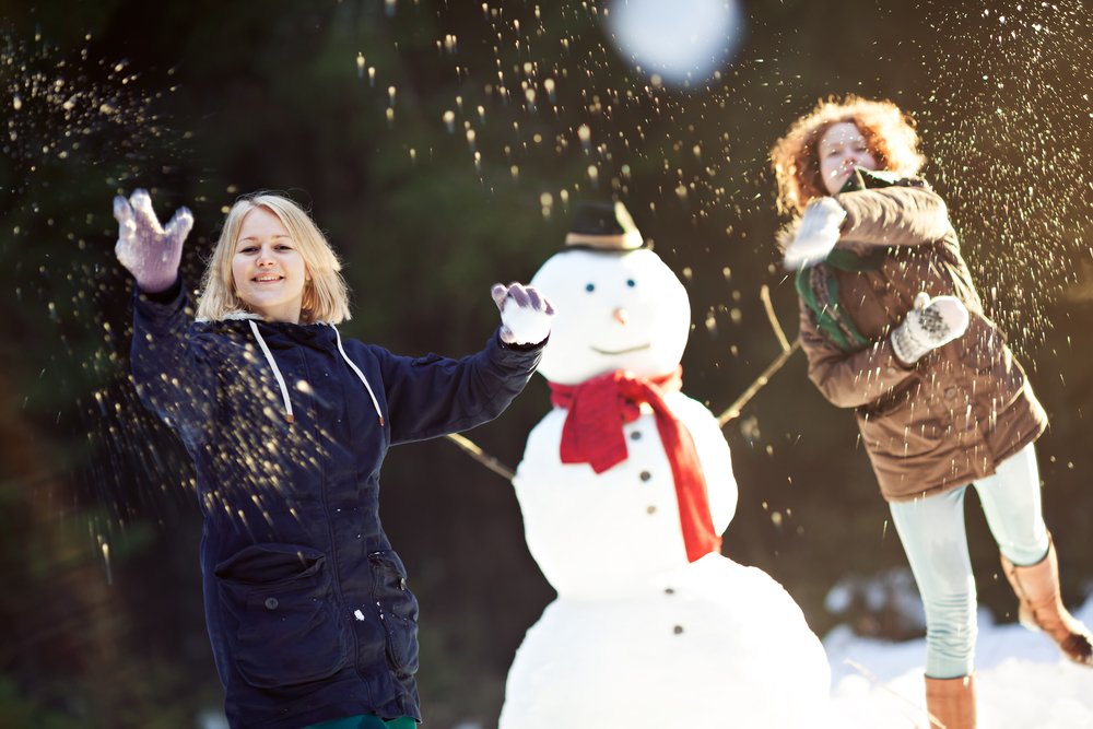 Snowball fight.