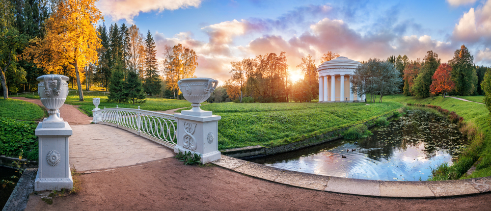 Discover the Pavlovsk Palace in St. Petersburg