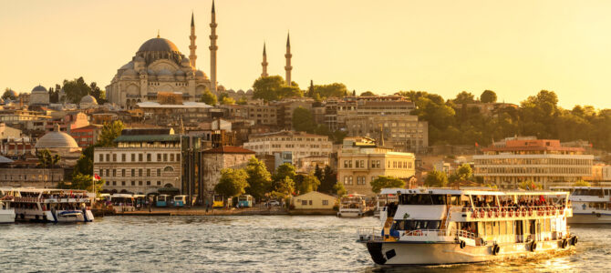 Make the Most of Your Trip to Russia with a Stopover in Istanbul