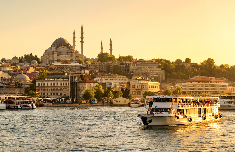 Make the Most of Your Trip to Russia with a Stopover in Istanbul